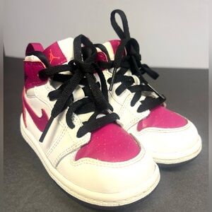 Nike- Jordans Pink/White/Black- Size:6C (Toddler), Pre- Owned‎